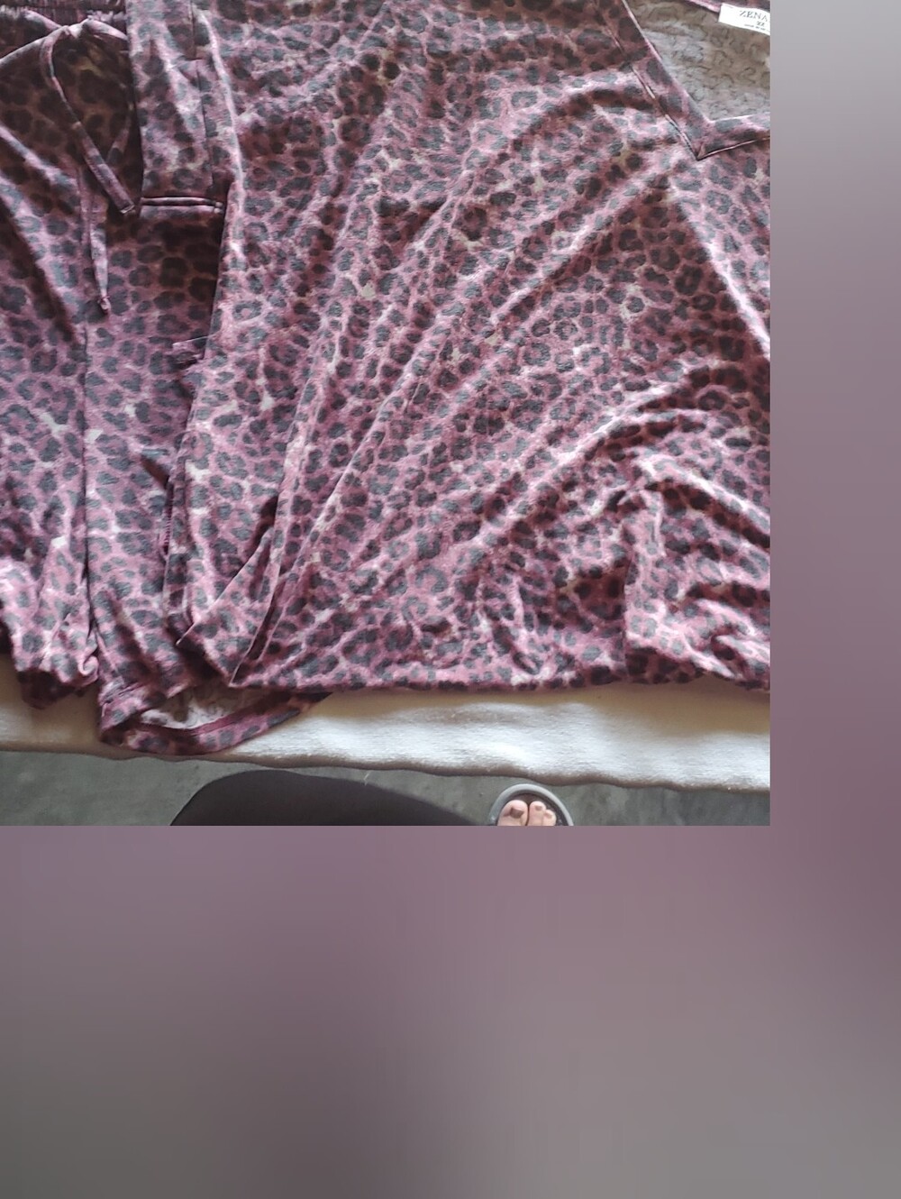 Zenana Outfitters Pink Leopard Print V-Neck Pajama Set